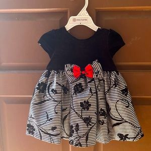 Velvet black dress! size 12 mos ❤️